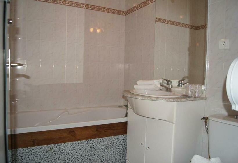 Triple Room Sea View, Aux Trois Jean