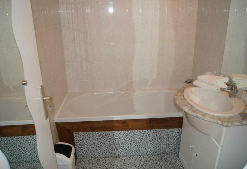 Triple Room Sea View, Aux Trois Jean