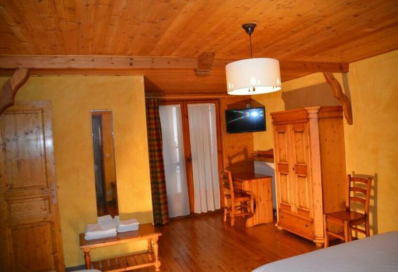 اتاق استاندارد سه نفره, Hôtel Alpis Cottia