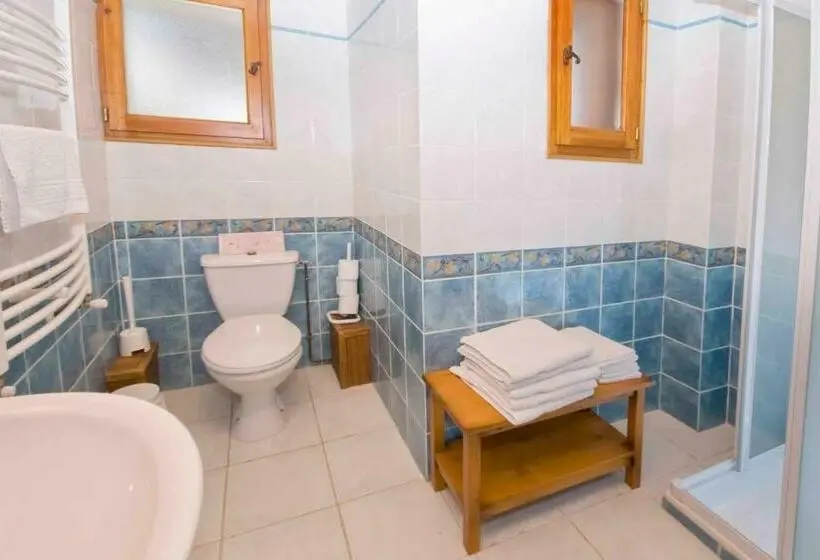 Standard Kolmen Hengen Huone, Hôtel Alpis Cottia