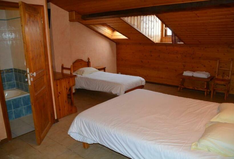 اتاق استاندارد سه نفره, Hôtel Alpis Cottia