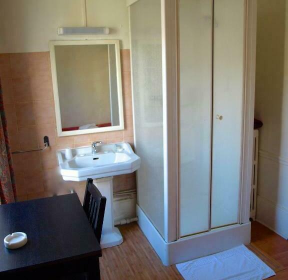 חדר סטנדרד יחיד חדר אמבטיה משותף, Hôtel Chateaubriand