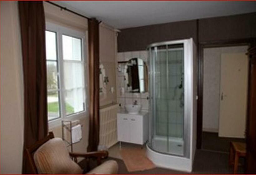 스탠다드 트리플 룸, Hôtel Du Cygne