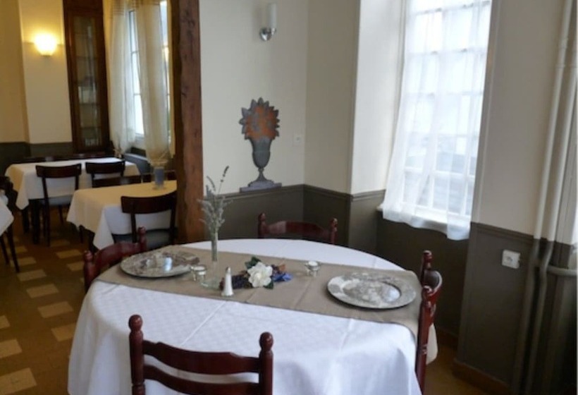 Номер Стандарт, Hôtel Du Cygne