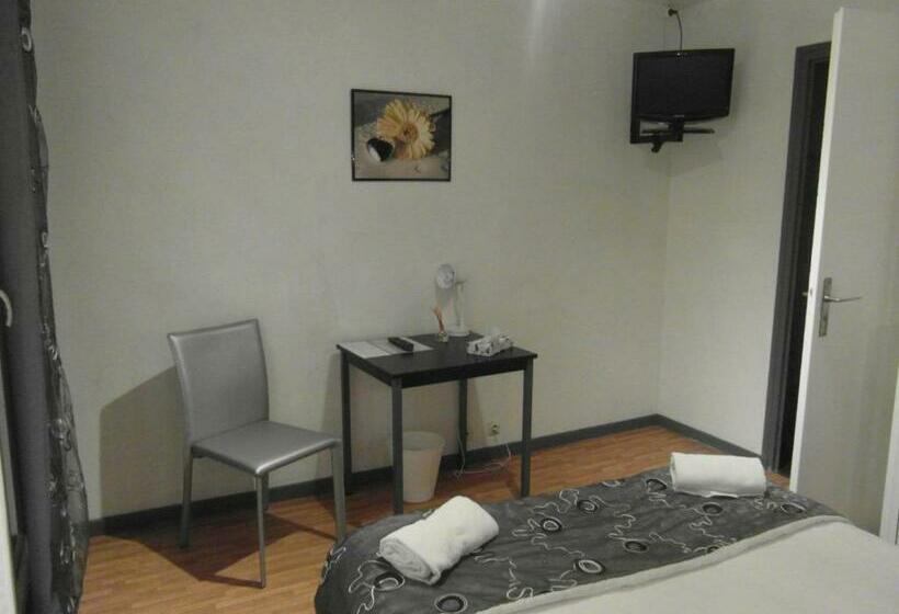 Номер Стандарт, Hôtel La Mirandole