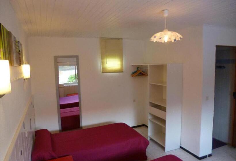 标准三人间, Hôtel Le Calypso