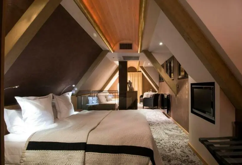 Pokój Standard Trzyosobowy, Hôtel Le Moulin
