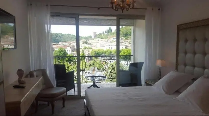 コンフォートルーム, Hôtel Les Deux Lions
