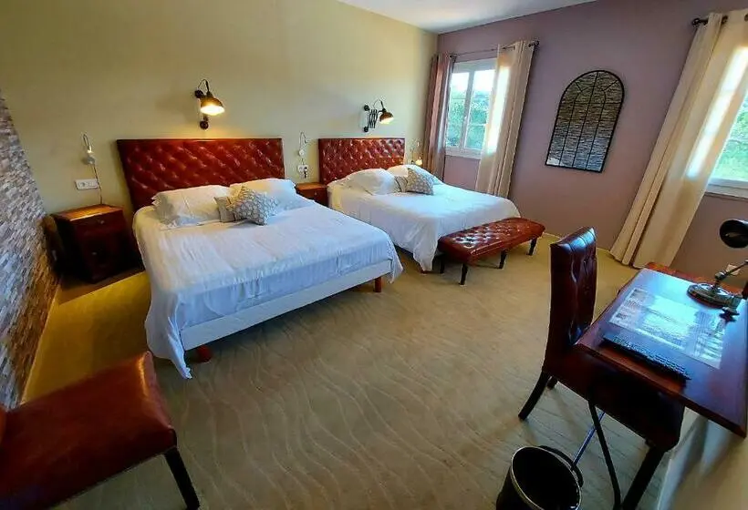 Standard Neljän Hengen Huone, Hôtel Les Hauts De Mourèze