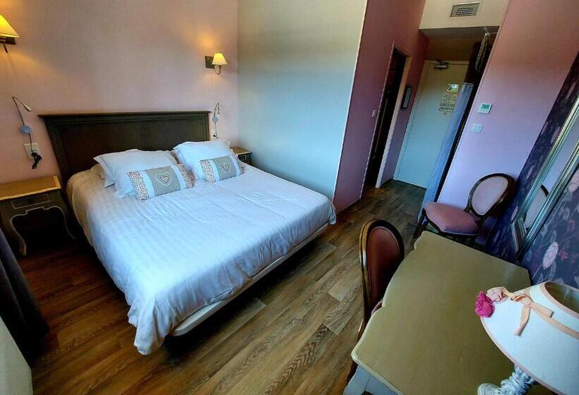 Номер Стандарт Вид на Бассейн, Hôtel Les Hauts De Mourèze