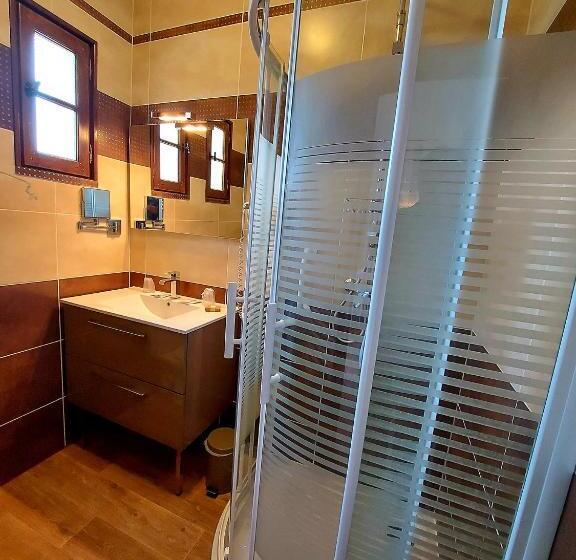 غرفة قياسية مطلّة علي الحديقة, Hôtel Les Hauts De Mourèze