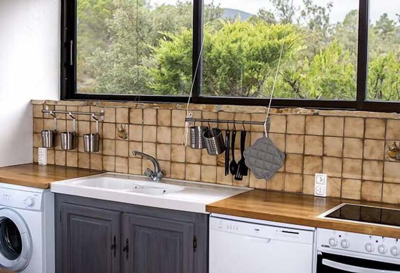 شقة غرفة واحدة, Hôtel Les Hauts De Mourèze