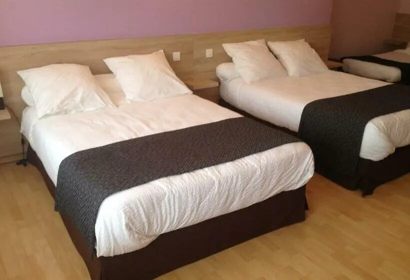 Standard Neljän Hengen Huone, Restaurant Du Lauragais Logis De France