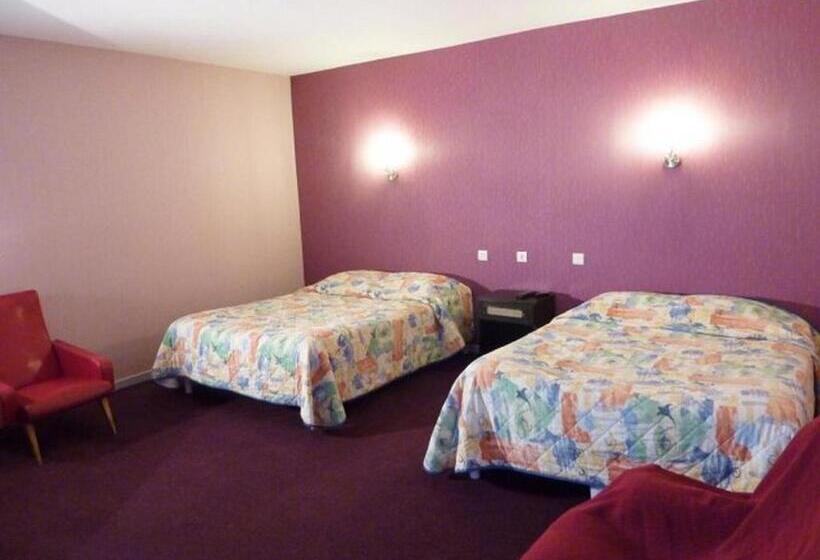 חדר סטנדרט לארבעה, Hôtel Restaurant Du Pont Vieux