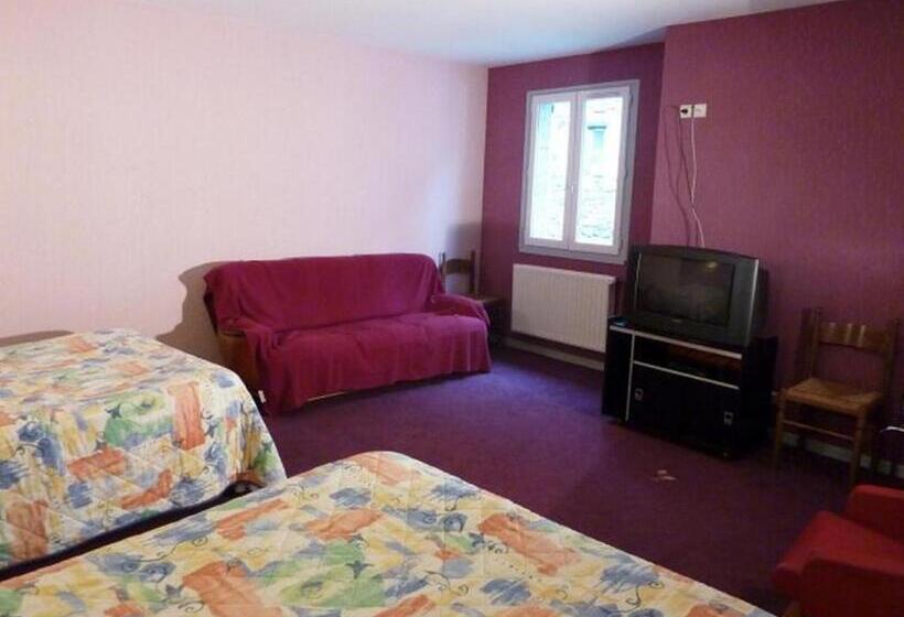 חדר סטנדרט לארבעה, Hôtel Restaurant Du Pont Vieux