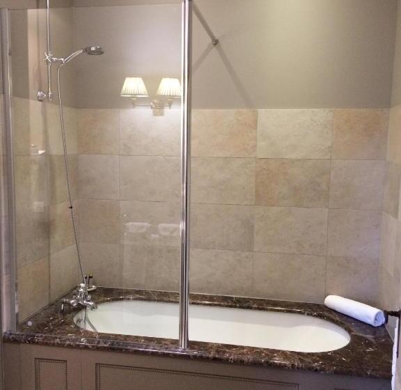 جناح جونيور مزوَّد بشرفة, Hôtel Restaurant Spa Le Sauvage