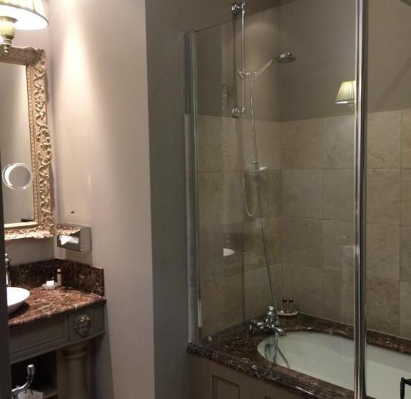 جناح جونيور مزوَّد بشرفة, Hôtel Restaurant Spa Le Sauvage