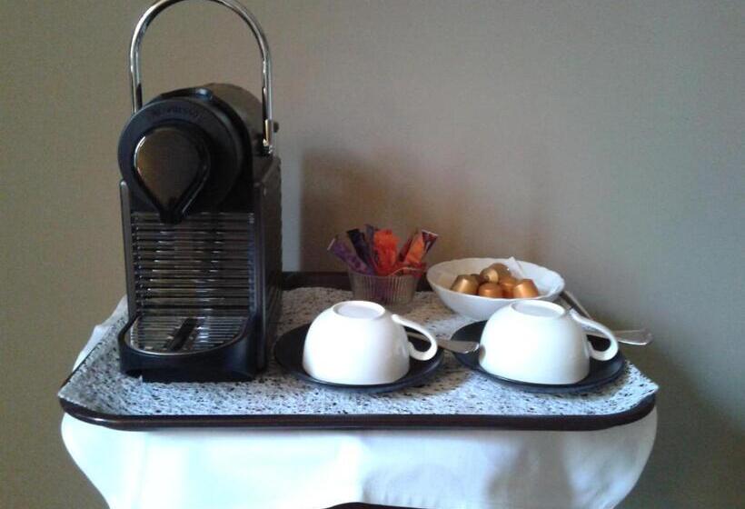 جناح جونيور مزوَّد بشرفة, Hôtel Restaurant Spa Le Sauvage