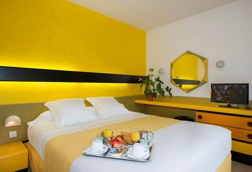 Номер Комфорт, Hôtel Urbain V