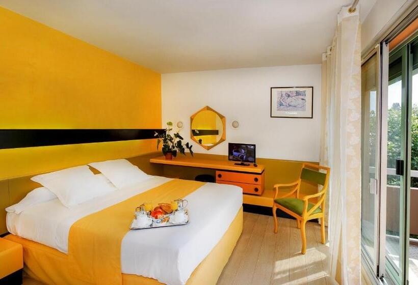 חדר קומפורט, Hôtel Urbain V