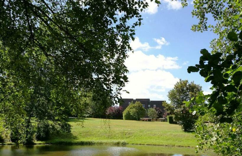 غرفة قياسية رباعية, Vtf Le Domaine Des Puys