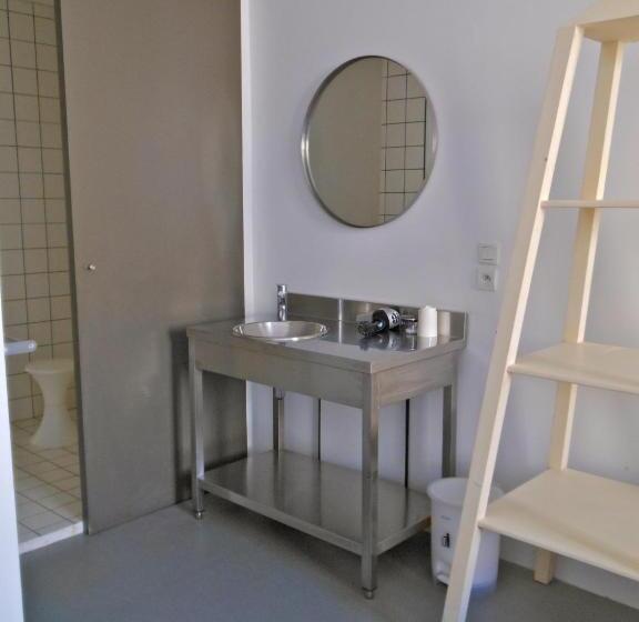 اتاق استاندارد, B&b Bloc G