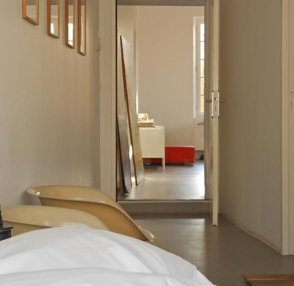 اتاق استاندارد, B&b Bloc G