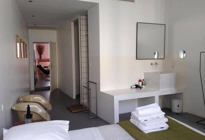 اتاق استاندارد, B&b Bloc G