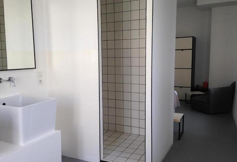 اتاق سوپریور, B&b Bloc G