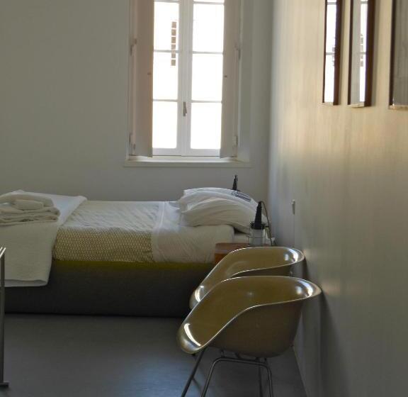 اتاق استاندارد, B&b Bloc G