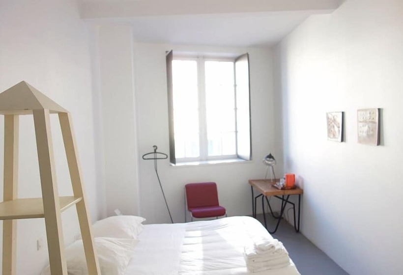 اتاق استاندارد, B&b Bloc G