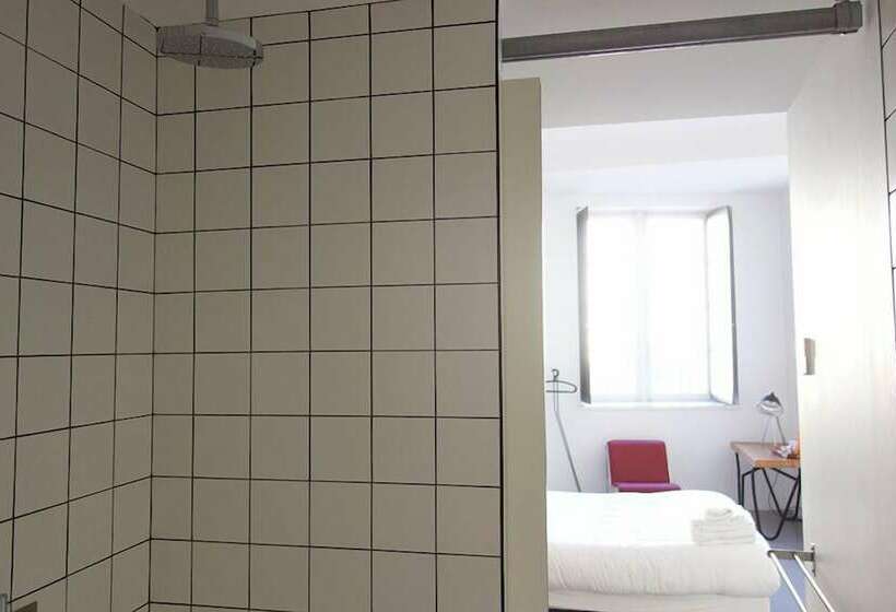 اتاق استاندارد, B&b Bloc G