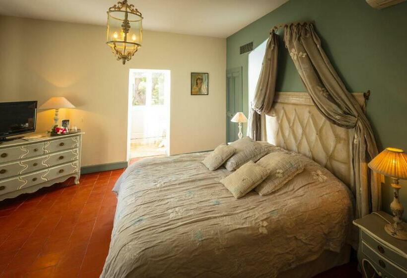 スイート, Château Le Bouïs