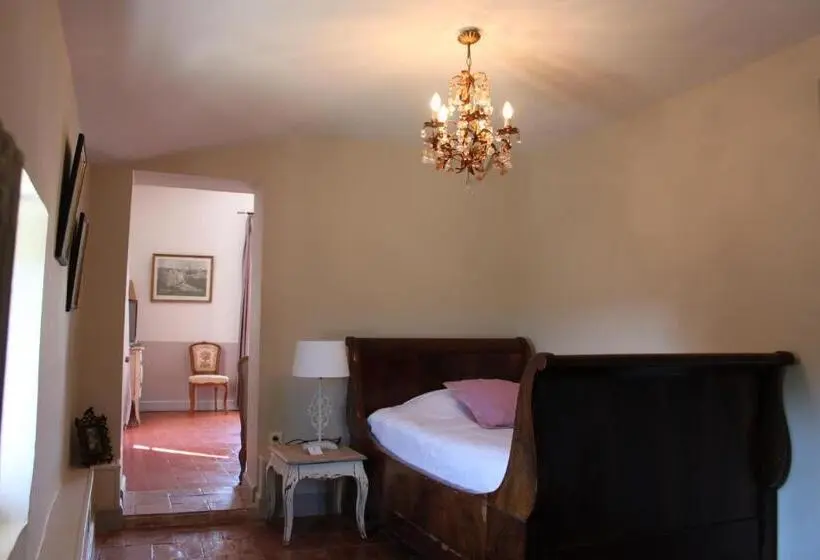 سوییت با چشم‌انداز دریا, Château Le Bouïs