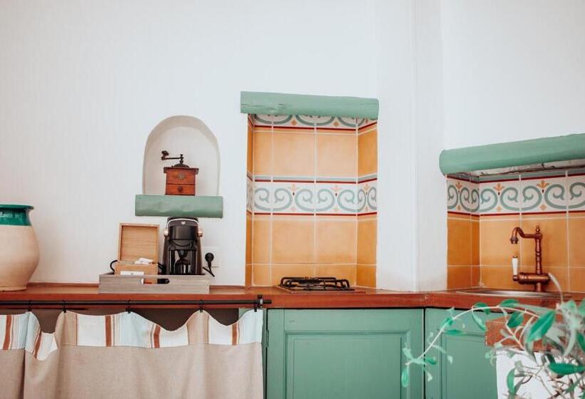 トリプルクラシックルーム, Château Le Bouïs