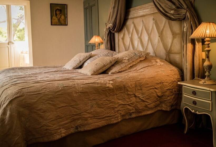 スイート, Château Le Bouïs