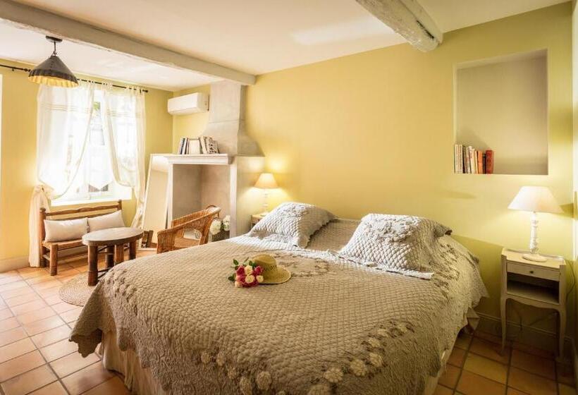 トリプルクラシックルーム, Château Le Bouïs