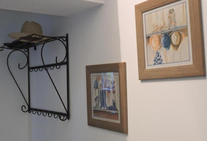 Дом 1 Спальня, Domaine Le Castelet