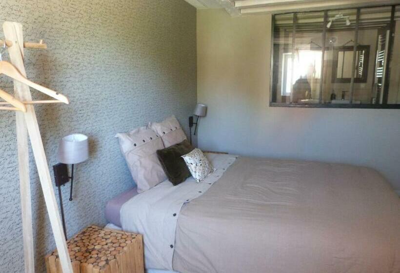 标准三人间, Ferme Du Grand Hotel Du Bois