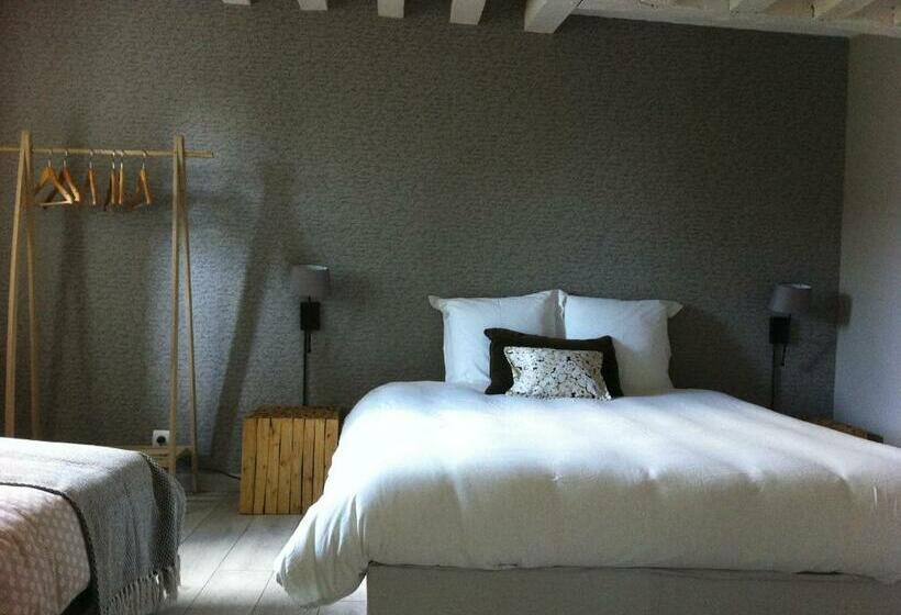 标准三人间, Ferme Du Grand Hotel Du Bois