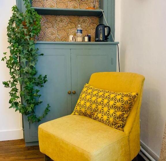 标准间, Le 14 St Michel