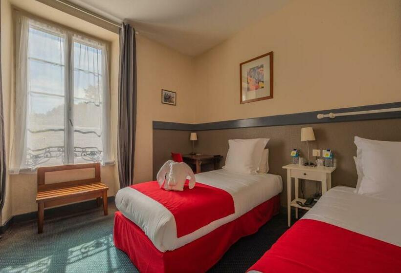 Семейный Номер Престиж, Auberge De Kerveoc H