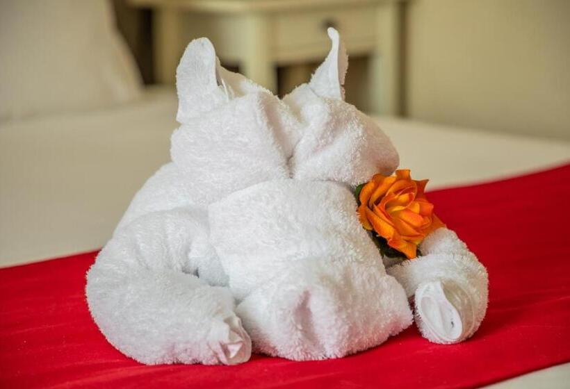 חדר משפחתי יוקרתי, Auberge De Kerveoc H