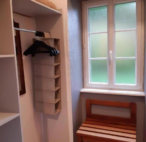 חדר יוקרתי, Auberge De Kerveoc H