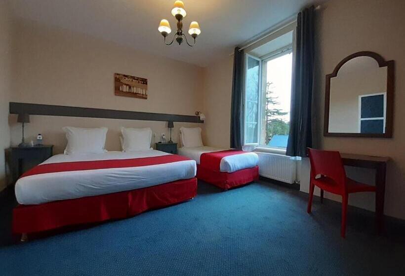 חדר קומפורט לשלושה, Auberge De Kerveoc H