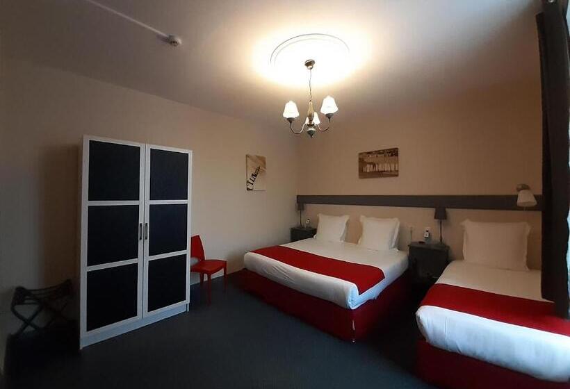 חדר קומפורט לשלושה, Auberge De Kerveoc H