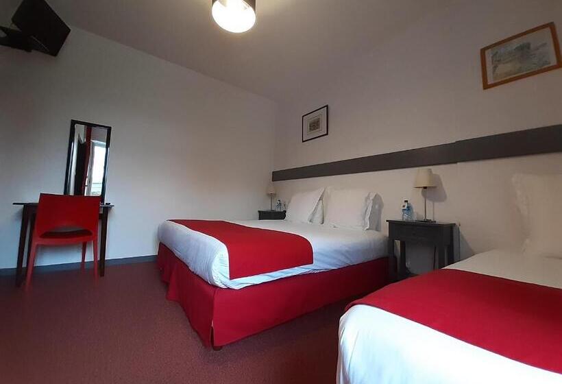 חדר קומפורט לשלושה, Auberge De Kerveoc H