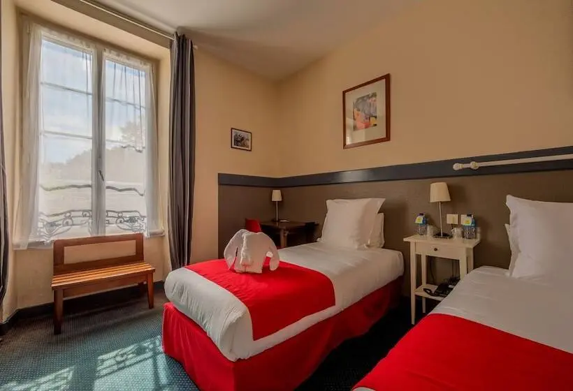اتاق راحتی سه تخته, Auberge De Kerveoc H