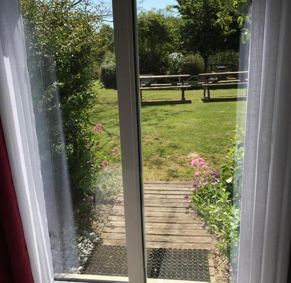 غرفة قياسية مطلّة علي الحديقة, Aux Tamaris