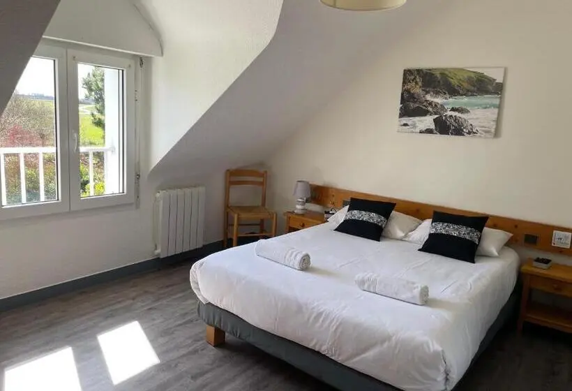 Standard Kolmen Hengen Huone, Aux Tamaris